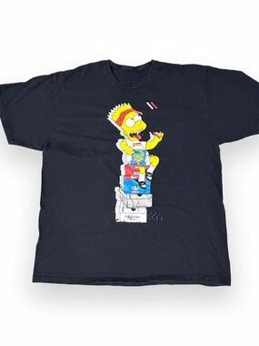 Graphic Short Sleeve Tee in Black